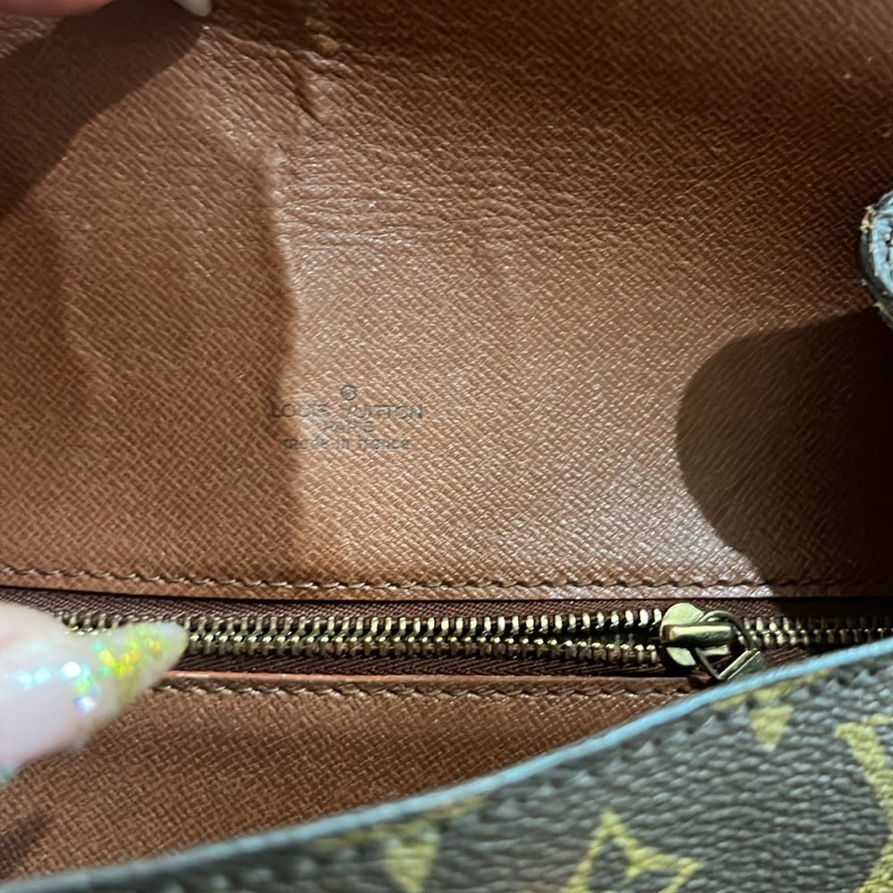 Louis Vuitton Brown Monogram Crossbody Bag with Tan Leather Trim - Picture 3 of 10